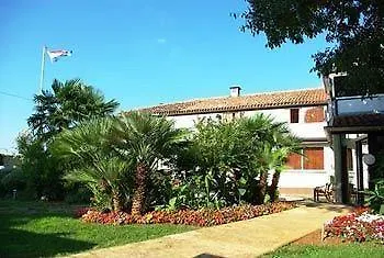 Hotel Sveti Benedikt ホテル